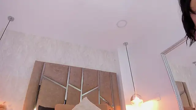 Martinaa Jones  online show from 23, 3, 2026