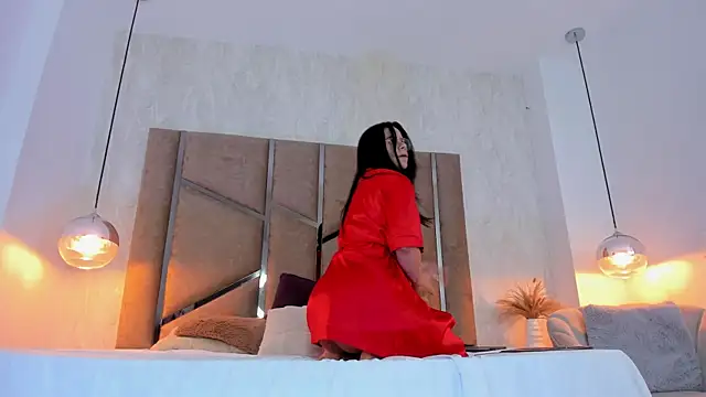 Martinaa Jones  online show from 4, 10, 2025