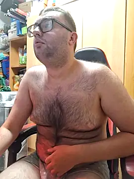Snapshot of Javier_bear chatting on 5, 7, 2026 Javier bear online show from 5, 7, 2026