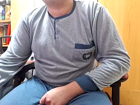 Javier bear online show from 26, 2, 2025