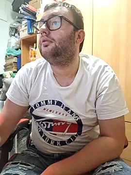 Snapshot of Javier_bear chatting on 10, 6, 2026 Javier bear online show from 10, 6, 2026