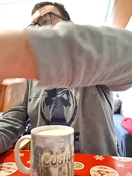 Javier bear online show from 22, 2, 2026