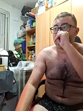 Snapshot of Javier_bear chatting on 3, 7, 2026 Javier bear online show from 3, 7, 2026