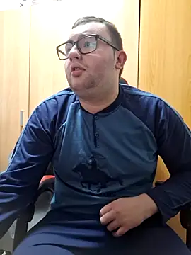 Javier bear online show from 19, 3, 2025