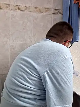 Snapshot of Javier_bear chatting on 7, 10, 2025 Javier bear online show from 7, 10, 2025