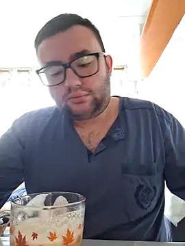 Snapshot of Javier_bear chatting on 15, 11, 2025 Javier bear online show from 15, 11, 2025