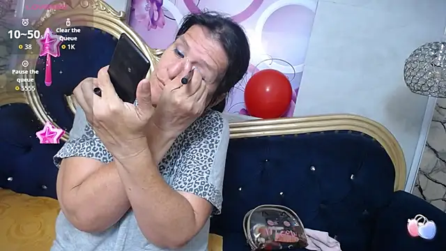 Snapshot of karito_mature17 chatting on 22, 11, 2025 karito mature17 online show from 22, 11, 2025