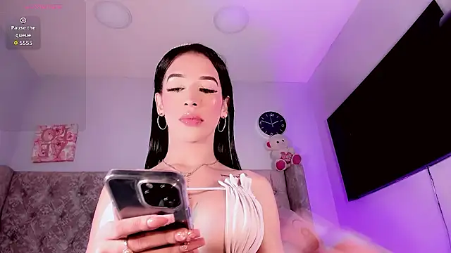 kimMaddiee online show from 13, 2, 2026