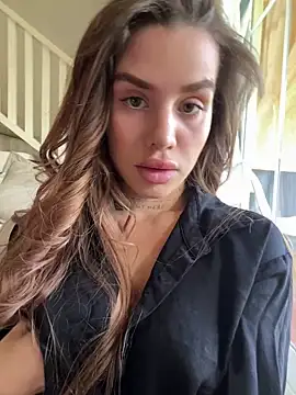 EmiliaCatalina online show from 28, 2, 2025