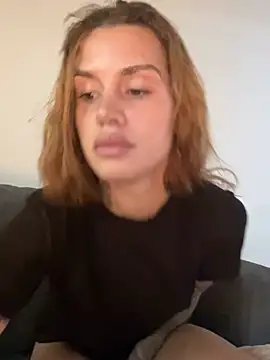 EmiliaCatalina online show from 19, 2, 2026