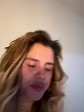 EmiliaCatalina online show from 14, 1, 2026