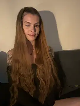 Snapshot of EmiliaCatalina chatting on 16, 7, 2026 EmiliaCatalina online show from 16, 7, 2026