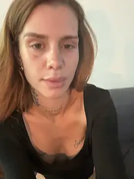 Snapshot of EmiliaCatalina chatting on 21, 7, 2026 EmiliaCatalina online show from 21, 7, 2026