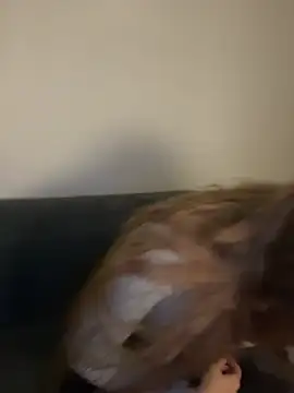 EmiliaCatalina online show from 1, 4, 2026