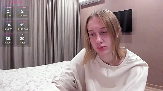 Mika Ray online show from 11, 11, 2025