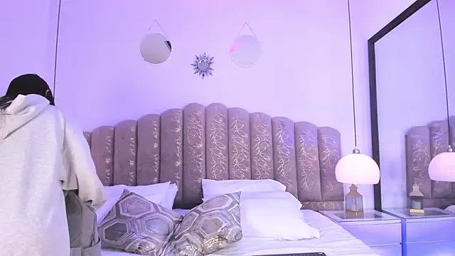 victoria cooper3 online show from 6, 3, 2026