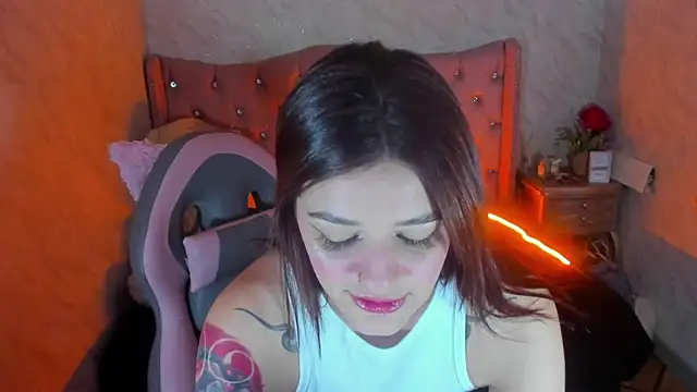 LiaHarryis online show from 3, 2, 2025