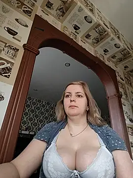 Lady nice cat online show from 14, 5, 2026