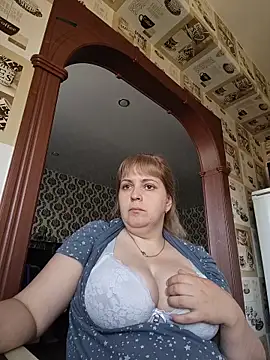 Lady nice cat online show from 8, 6, 2026