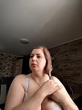 Lady nice cat online show from 18, 4, 2026