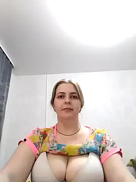 Lady nice cat online show from 3, 3, 2025