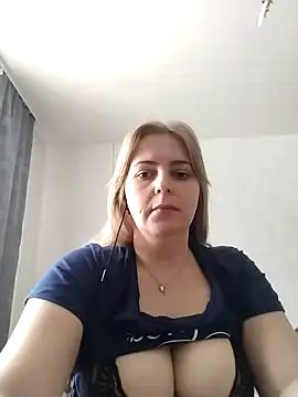 Lady nice cat online show from 10, 3, 2025