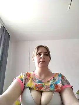Lady nice cat online show from 6, 3, 2025