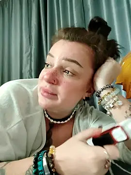 EllieOz online show from 19, 11, 2025