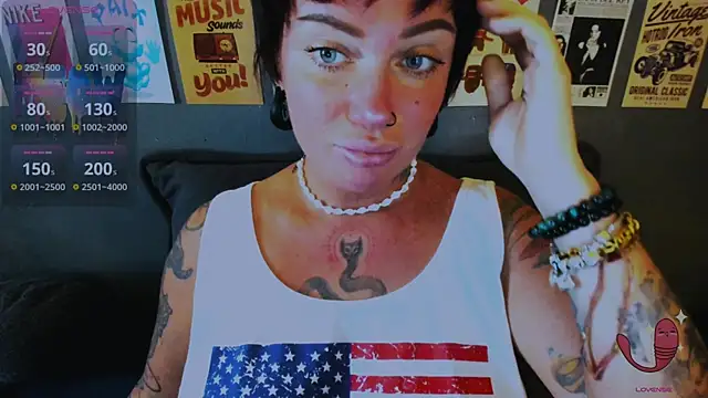 Snapshot of EllieOz chatting on 20, 5, 2026 EllieOz online show from 20, 5, 2026