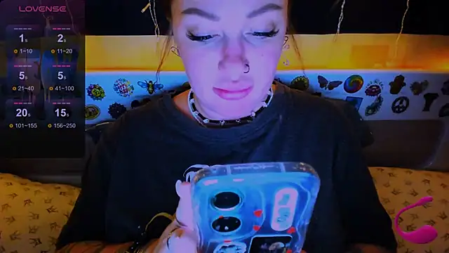 EllieOz online show from 25, 2, 2025