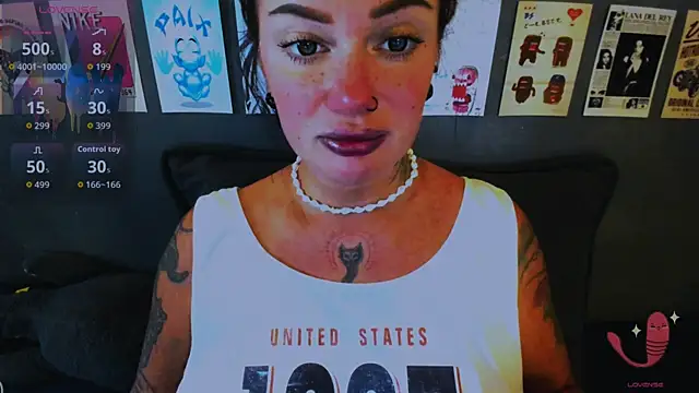 Snapshot of EllieOz chatting on 18, 4, 2026 EllieOz online show from 18, 4, 2026