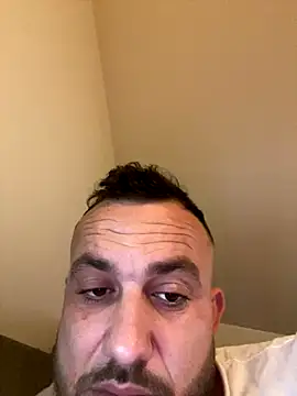 Snapshot of cosmin9000 chatting on 9, 11, 2025 cosmin9000 online show from 9, 11, 2025