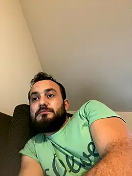 Snapshot of cosmin9000 chatting on 2, 11, 2025 cosmin9000 online show from 2, 11, 2025