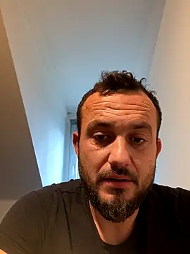 Snapshot of cosmin9000 chatting on 19, 10, 2025 cosmin9000 online show from 19, 10, 2025
