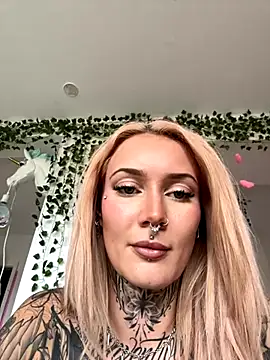 Snapshot of Stella-Kink chatting on 31, 10, 2025 Stella-Kink online show from 31, 10, 2025