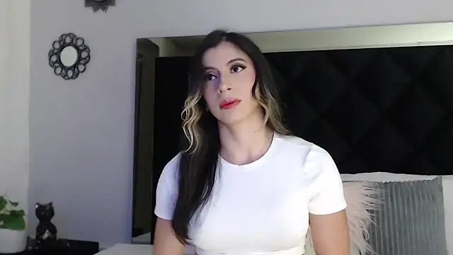 Snapshot of KinaCooper chatting on 27, 10, 2025 KinaCooper online show from 27, 10, 2025