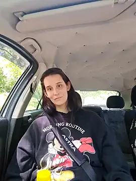 LauraBaby online show from 3, 5, 2026
