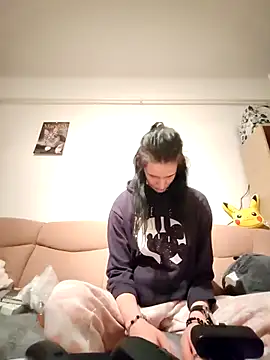 LauraBaby online show from 23, 12, 2024