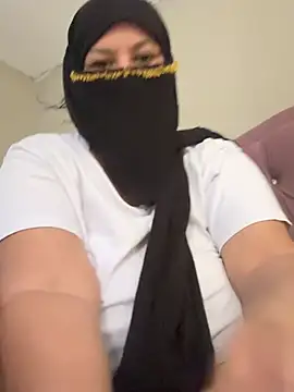 Snapshot of Amina_hafsa chatting on 18, 7, 2026 Amina hafsa online show from 18, 7, 2026