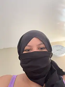 Snapshot of Amina_hafsa chatting on 15, 7, 2026 Amina hafsa online show from 15, 7, 2026