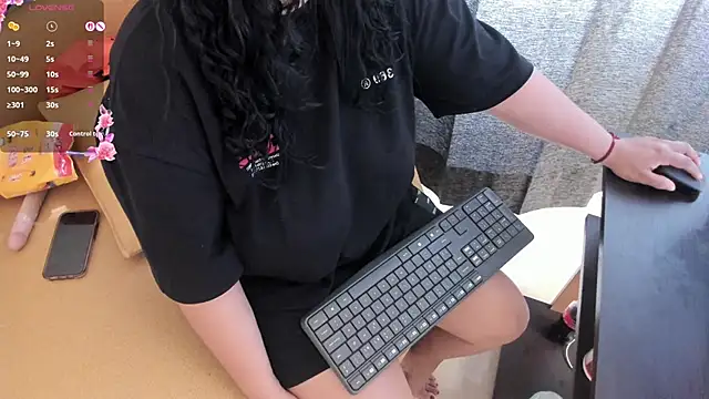Snapshot of Amina_hafsa chatting on 28, 5, 2026 Amina hafsa online show from 28, 5, 2026