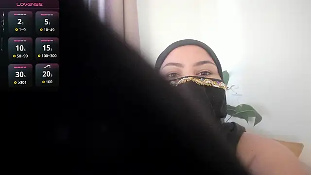 Snapshot of Amina_hafsa chatting on 23, 5, 2026 Amina hafsa online show from 23, 5, 2026