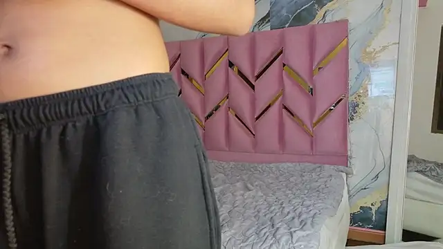 Snapshot of daddyissuesss_ chatting on 27, 10, 2025 daddyissuesss online show from 27, 10, 2025