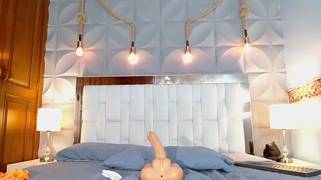VeronicaRobles online show from 4, 12, 2024