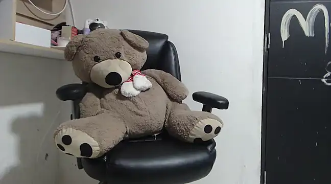 mia sepulveda  online show from 27, 1, 2025