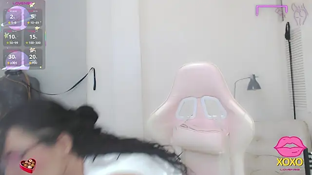 Snapshot of sasha_mom69_ chatting on 12, 11, 2025 sasha mom69 online show from 12, 11, 2025