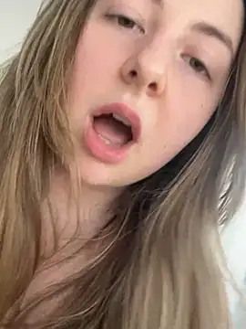 Snapshot of curvyflawless chatting on 6, 3, 2025 curvyflawless online show from 6, 3, 2025