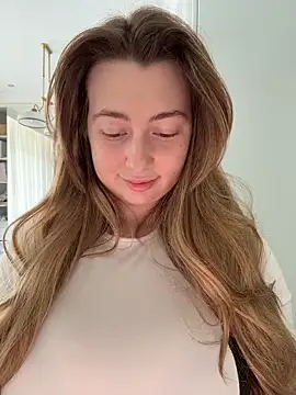 curvyflawless online show from 19, 4, 2026