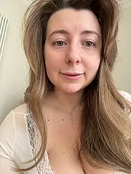 curvyflawless online show from 5, 3, 2026