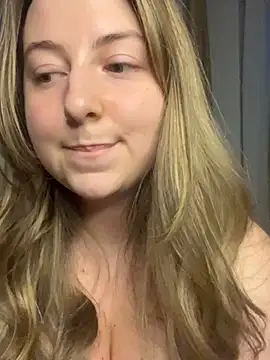 Snapshot of curvyflawless chatting on 27, 2, 2025 curvyflawless online show from 27, 2, 2025